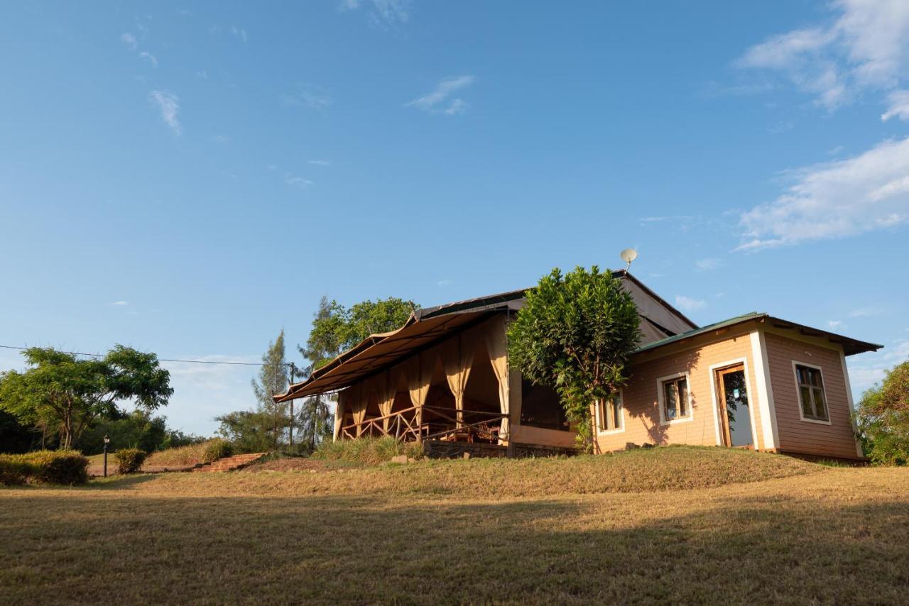 Pembeni Rhotia Villa Karatu Exterior photo